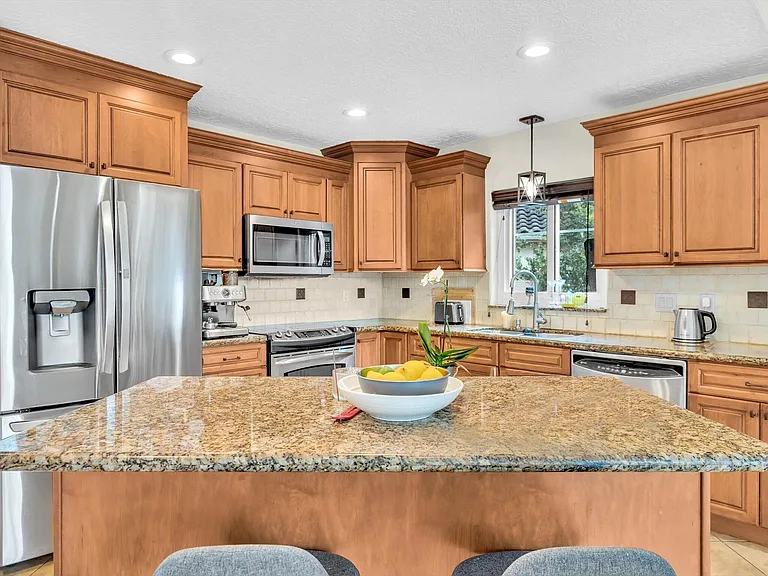 10310 Santiago St — Photo 30