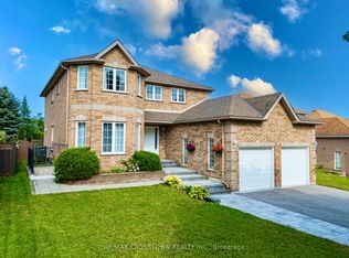 31 Logan Ct, Barrie, ON L4N 8G9
