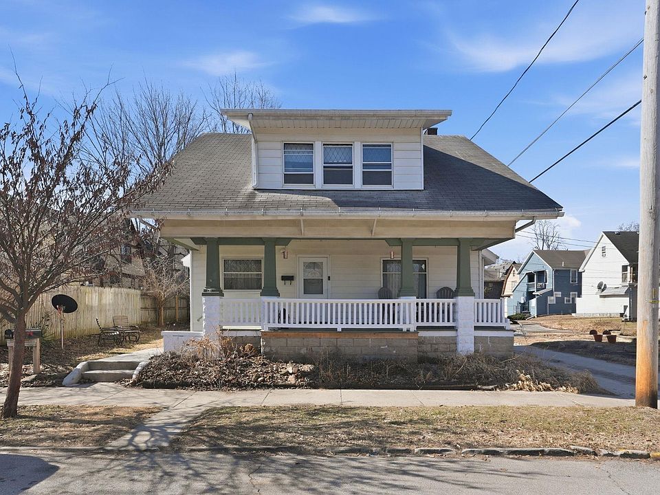 1st image of 915 Dearborn St