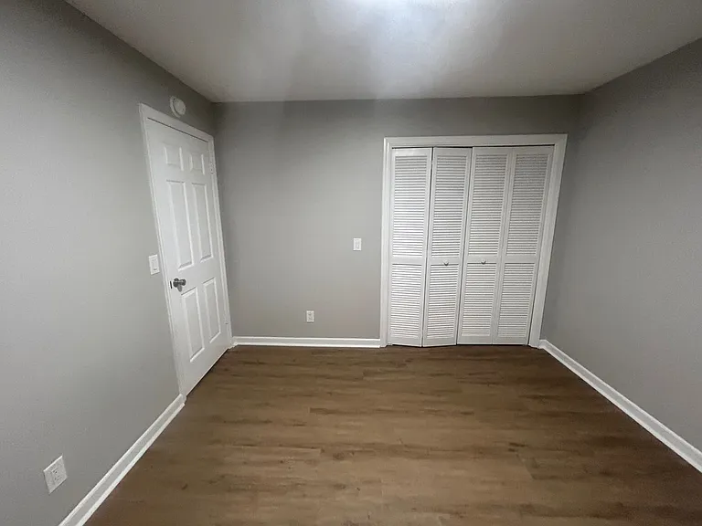 137 Lionsgate Dr — Photo 18