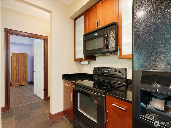 4th image of 259 W Bakerview Road #C403