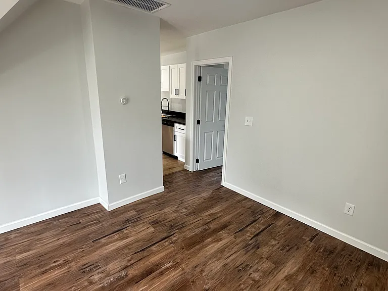 2 Freeland St #1 — Photo 10