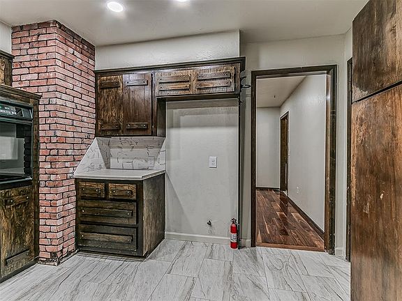 5th image of 1170 Mockingbird Cir