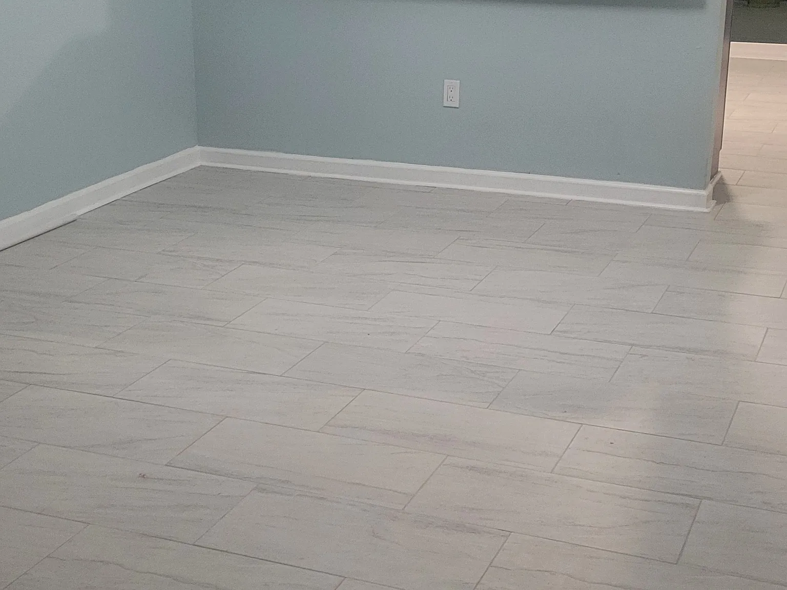 2 bed, 1.5 bath, 1100 sqft, $1,300 — Photo 4