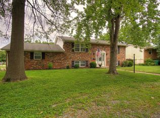 300 S 5th St, Mascoutah, IL