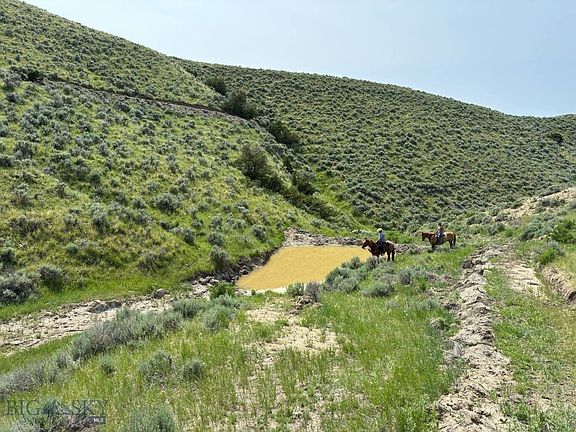 4th image of 60 Five Mile Creek Rd