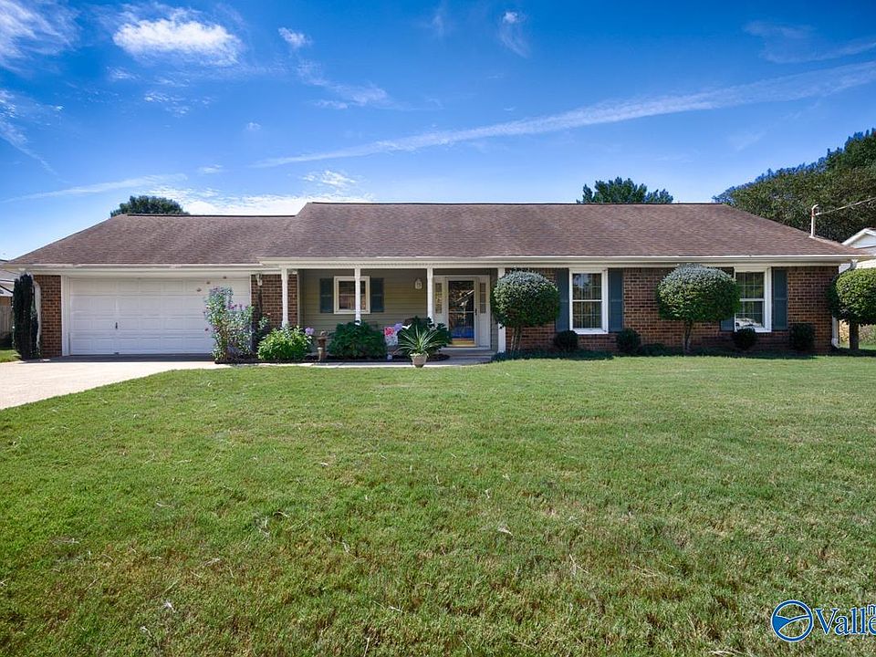 1st image of 114 Cranberry Way