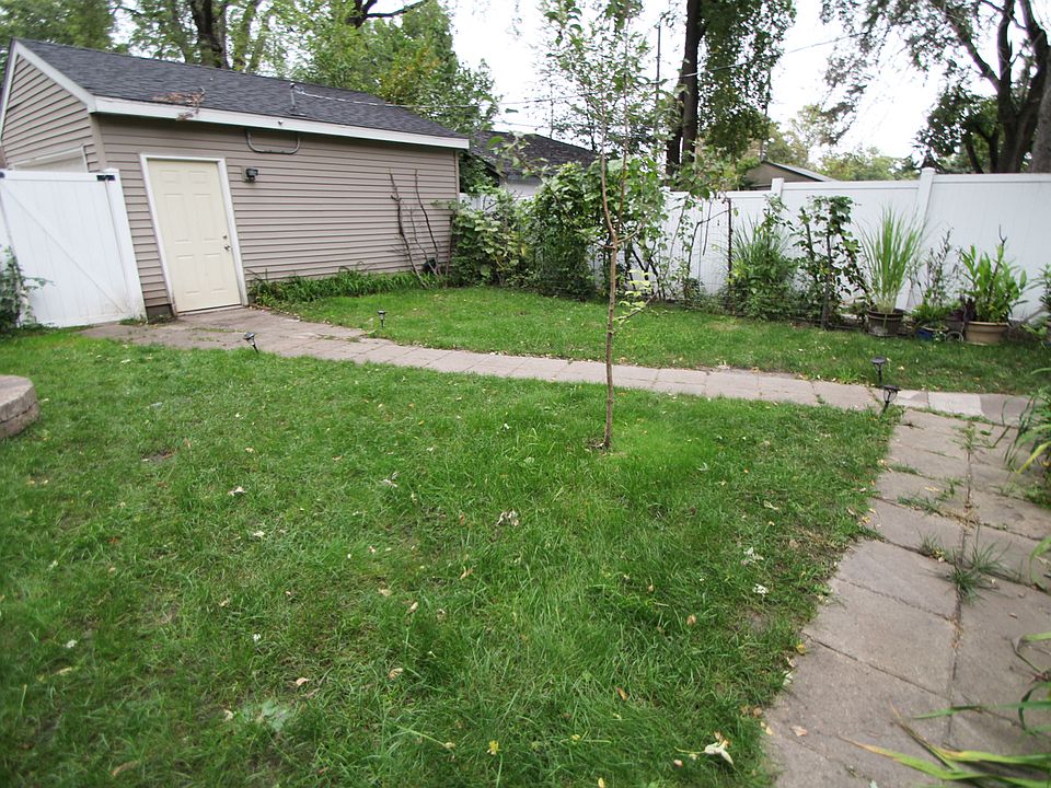 2nd image of 3747 Newton Ave N