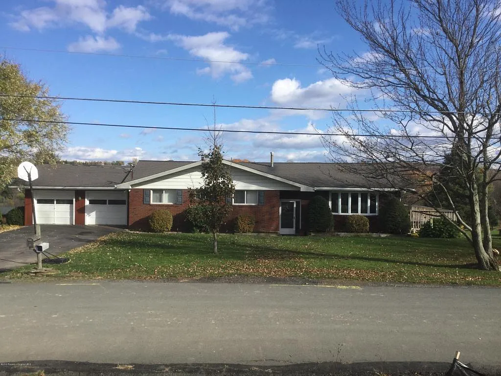 54 Silver Meadow Dr photo 1