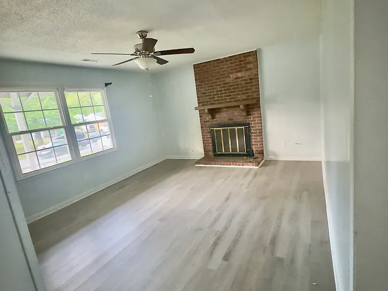 800 Miriam Ave — Photo 6