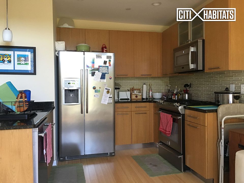 1st image of 2519 35th St APT 3A