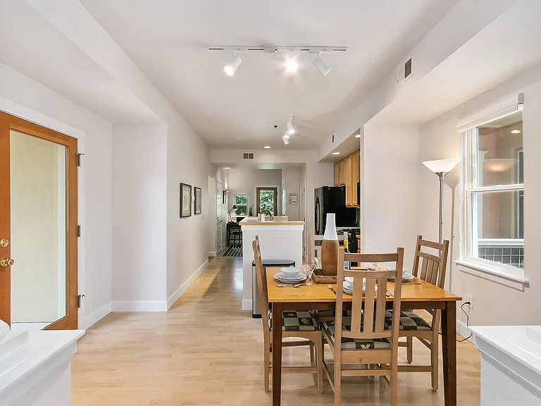405 Mason Ct — Photo 12