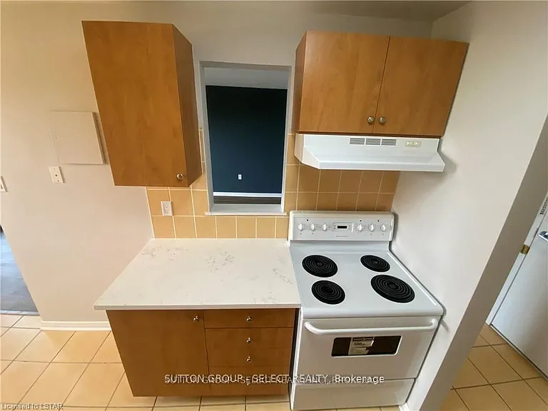 931 Wonderland Rd S #709 — Photo 12