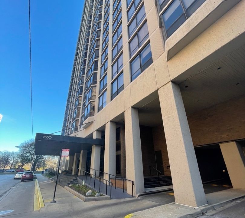 1st image of 2650 N Lakeview Ave APT 4107