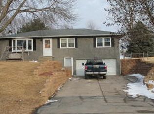 15397 Crestview Dr, Council Bluffs, IA 51503