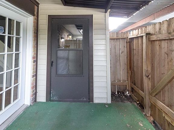 4th image of 10610 Hazelhurst Dr #50