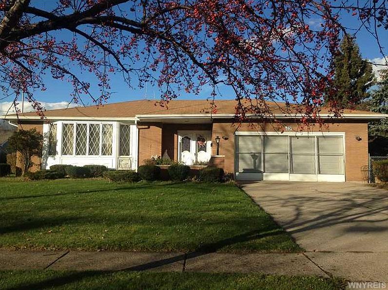 1st image of 69 Laverack Ave