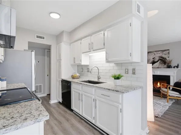 101 Glenleaf Dr, Peachtree Corners, GA 30092