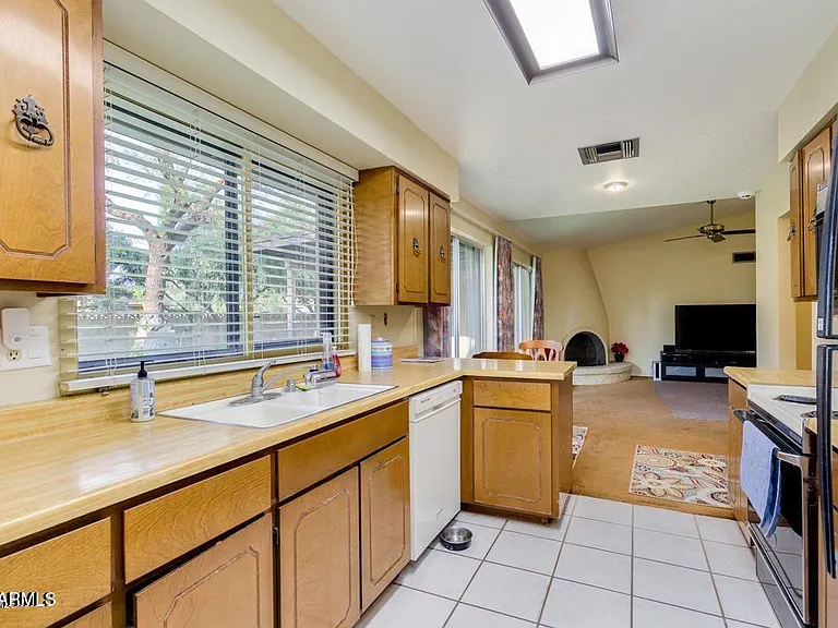1536 E Gemini Dr — Photo 18