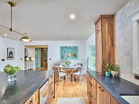 4th image of 3505 Rugby Rd