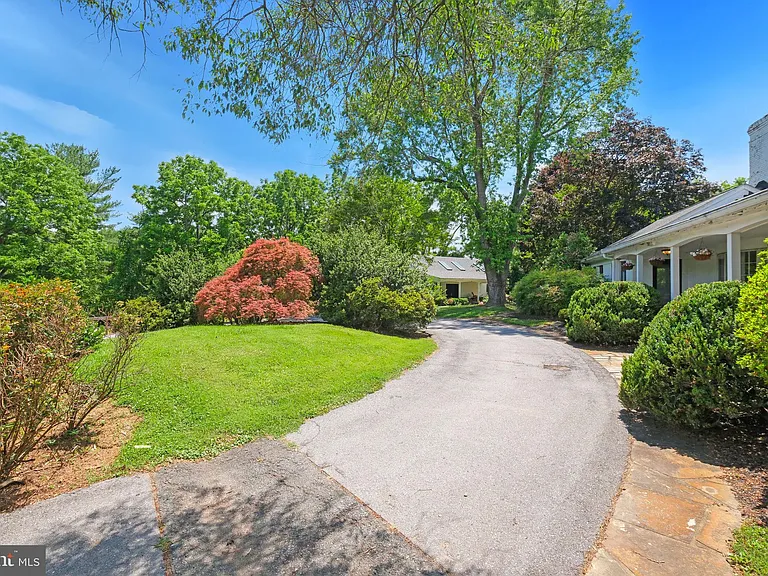 10600 Red Barn Ln #A — Photo 6