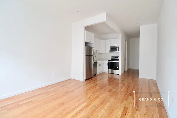 Rented by Grand & Co. | media 2