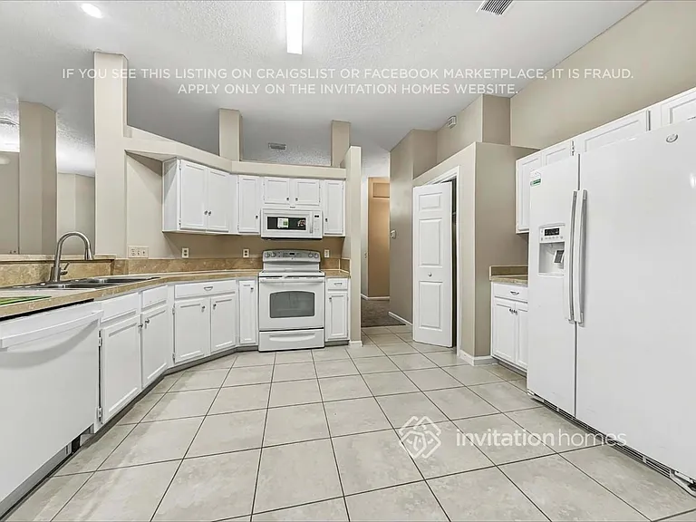 4730 Cumberland Cove Ct — Photo 9