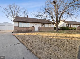 462 Wayne Rd, Bellmawr, NJ 08031