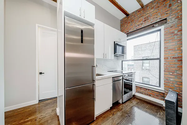 Rented by Douglas Elliman | media 16