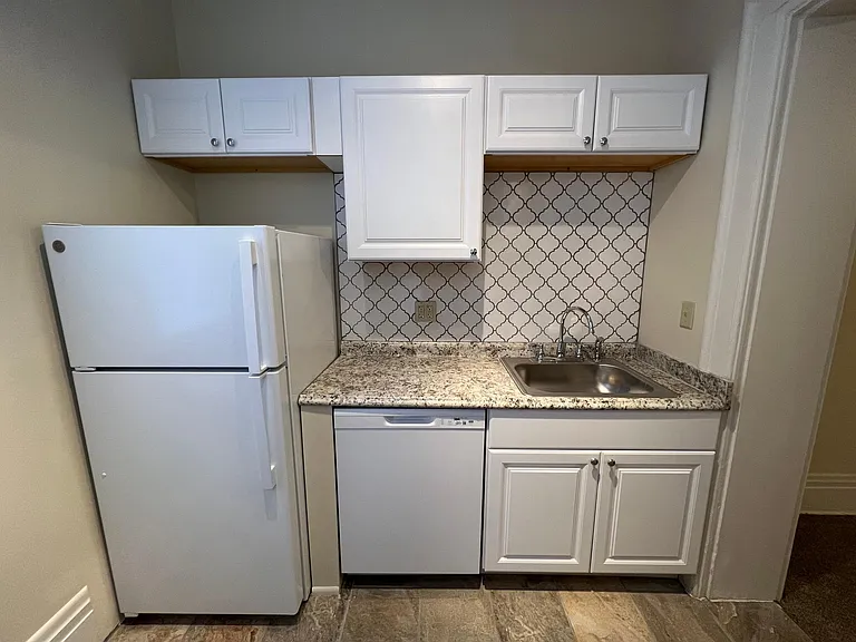 2360 Auburn Ave #5 — Photo 20