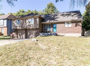 8920 E 81st St, Raytown, MO 64138