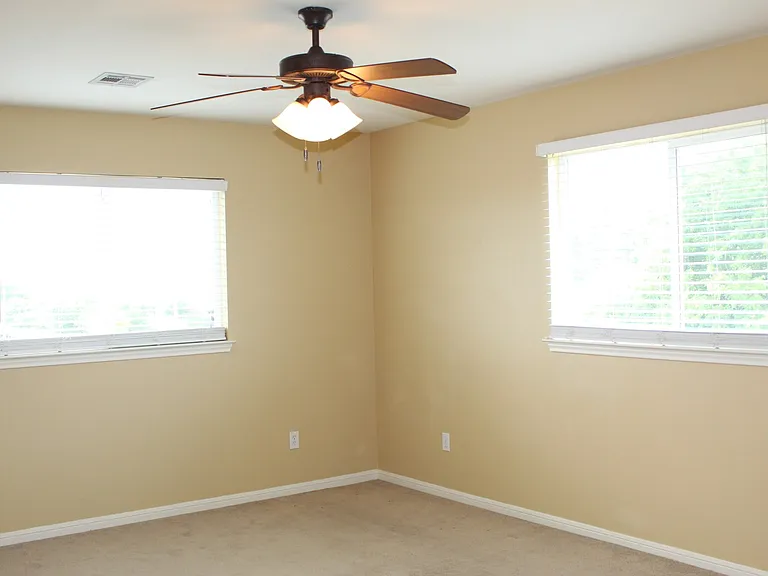 7707 Bridgepointe Dr — Photo 11