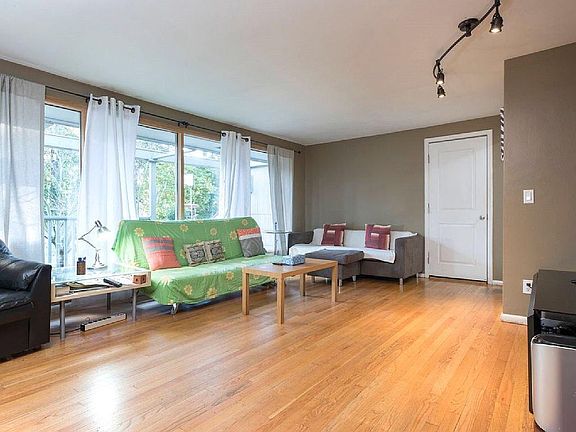 2nd image of 10648 SE 22nd St