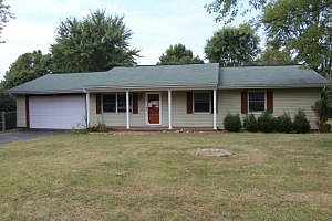 1st image of 134 Guinevere Ln