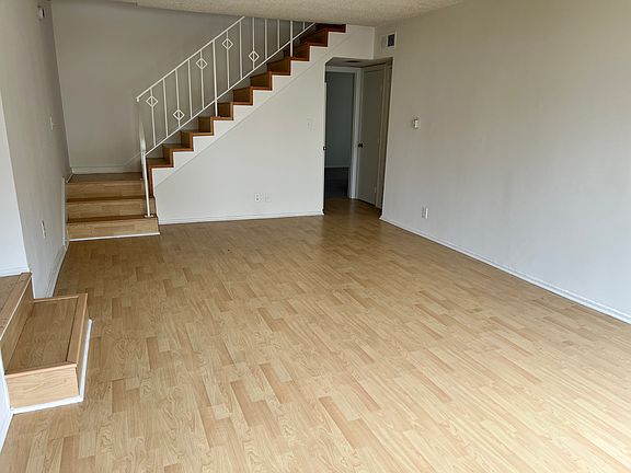 3rd image of 859 S Shenandoah St #1