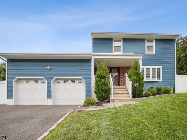 1 Helen Rd, Clinton Town, NJ 08809