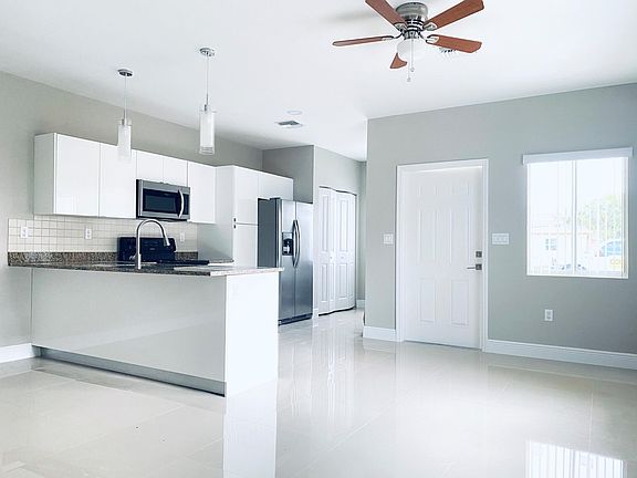 4th image of 1308 NW 2nd St #1-2