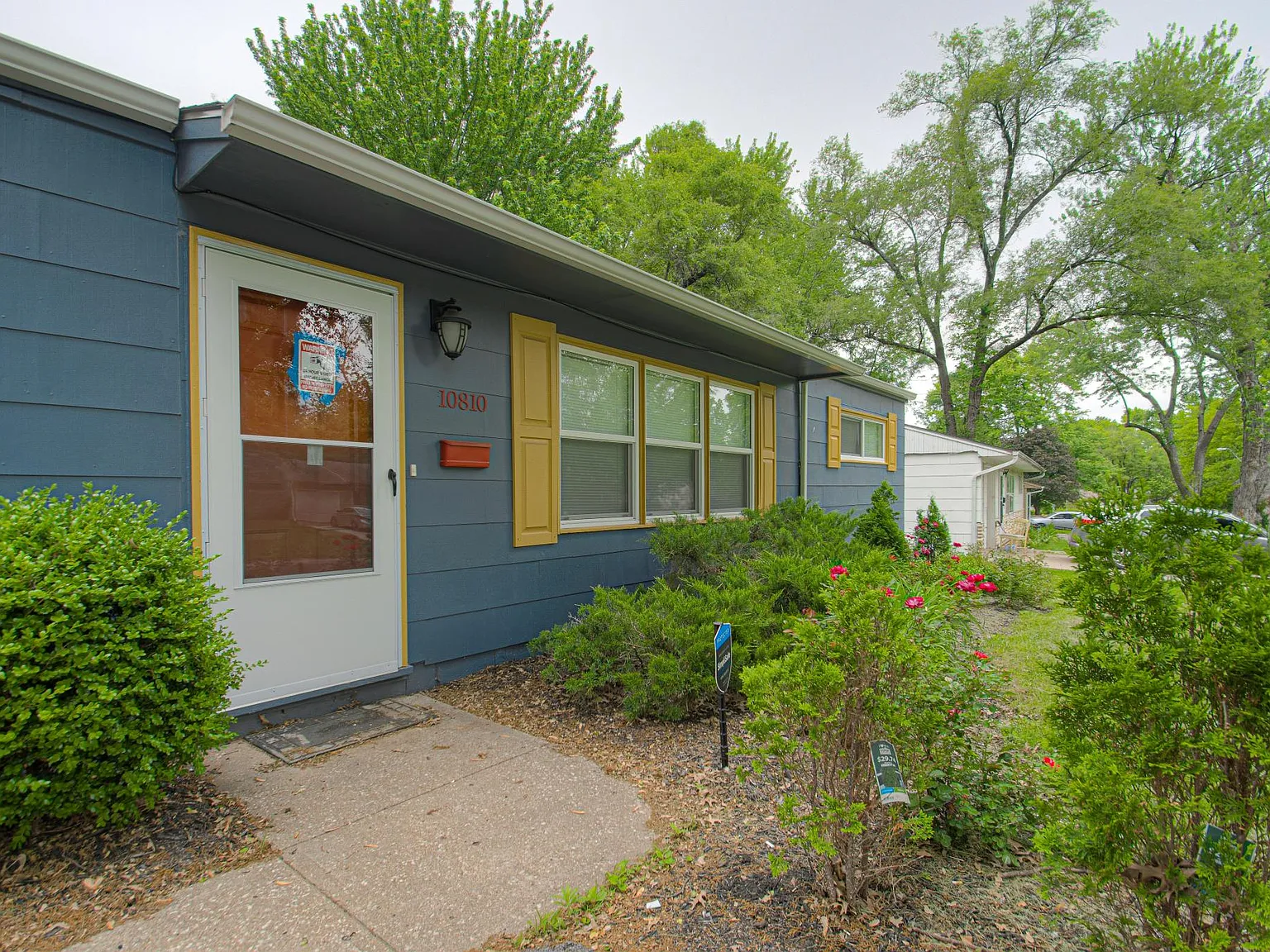 3 bed, 840 sqft, $1,600 — Photo 2