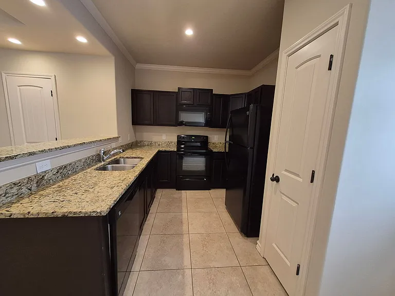 6619 Arancione Ave #102 — Photo 8