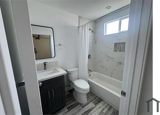 1348 W 41st Pl — Photo 17