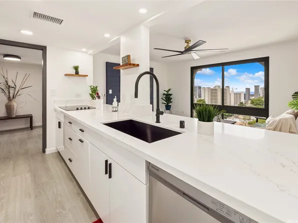 1022 Prospect St APT 908D, Honolulu, HI 96822