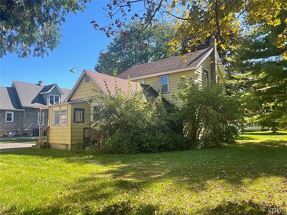 4th image of 3803 Prospect St