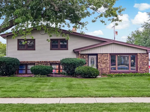 7937 Jackson Ave, Munster, IN 46321