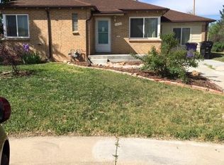 2030 Roslyn St, Denver, CO 80207