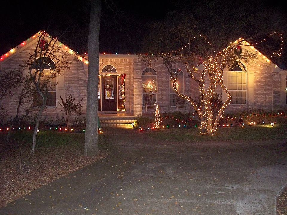 2nd image of 119 Agarita Cir