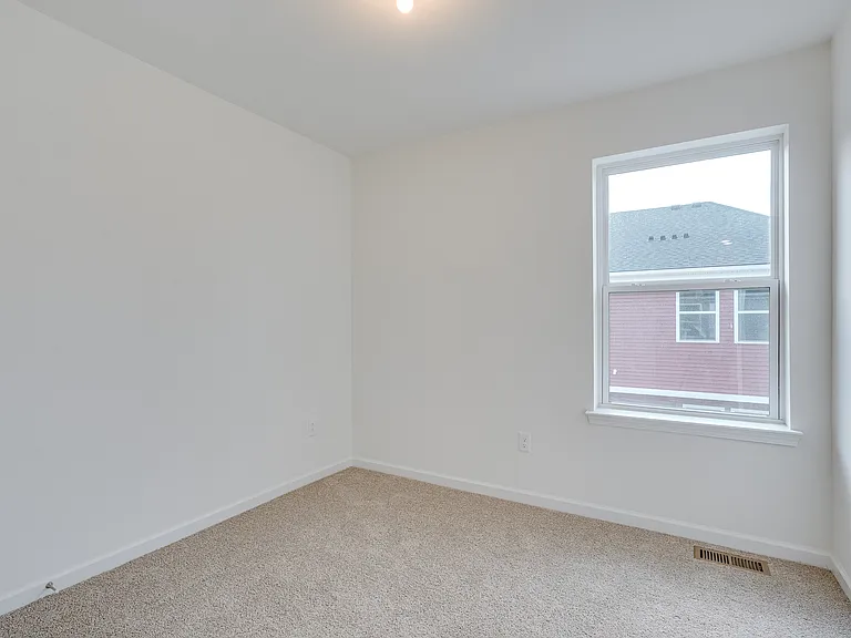 4876 Parkside Ln — Photo 18