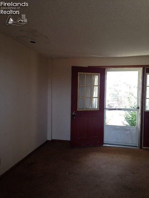 2nd image of 1326 E Cole Rd