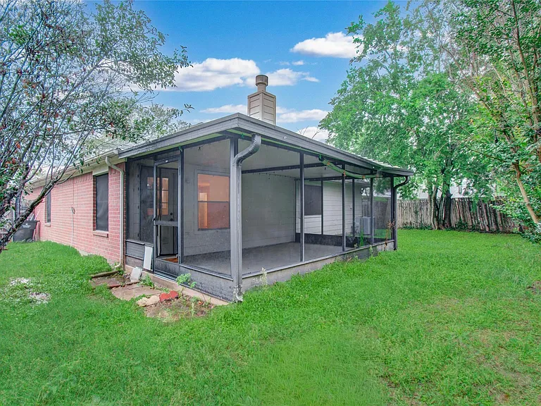 16835 Carbridge Dr — Photo 36