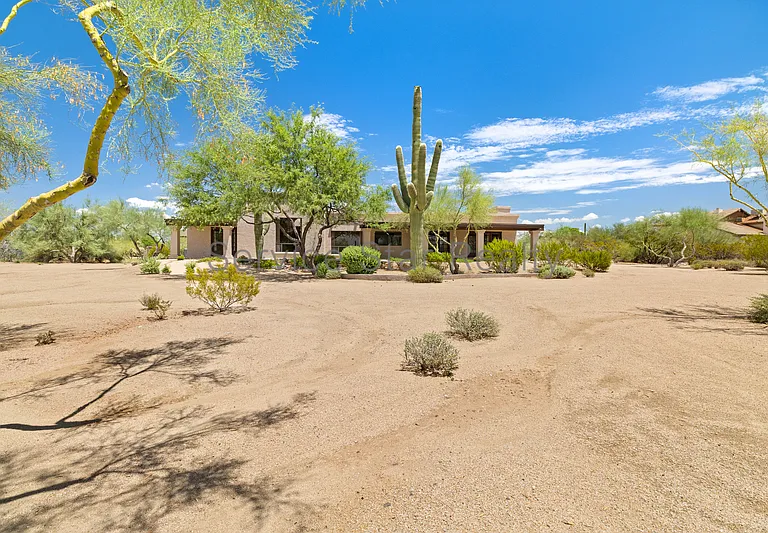 6211 E Saguaro Vista Ct — Photo 1