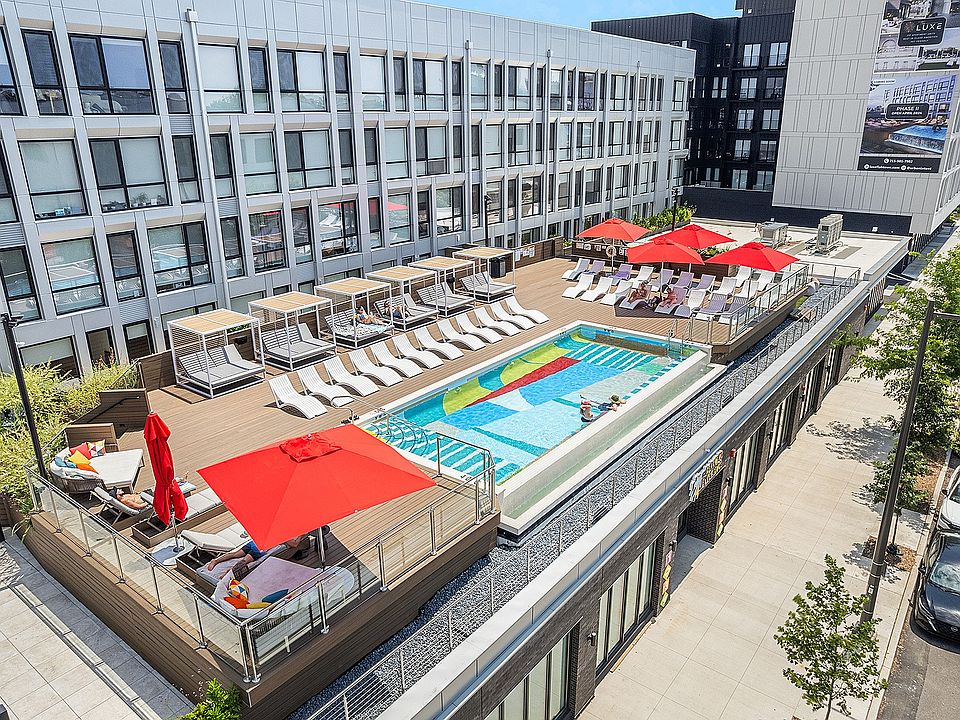Rooftop Infinity Pool